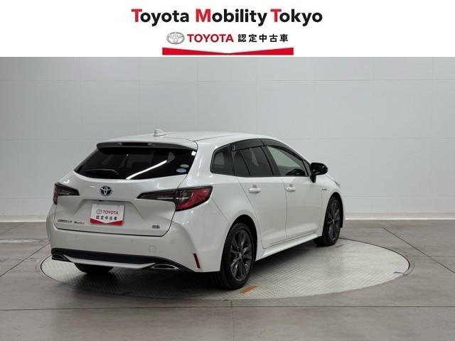 カローラツーリング ハイブリッド　ダブルバイビー　追突軽減ブレーキ　バックモニタ　横滑防止　スマキー　ＬＥＤライト　Ａストップ　デュアルエアバッグ　エアコン　オートクルーズ　サイドエアバッグ　ＥＴＣ付　ナビ　ＰＳ　キーフリー　ＡＢＳ　エアバック（2枚目）