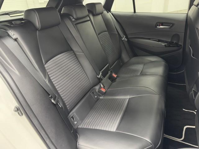 カローラツーリング ハイブリッド　ダブルバイビー　追突軽減ブレーキ　バックモニタ　横滑防止　スマキー　ＬＥＤライト　Ａストップ　デュアルエアバッグ　エアコン　オートクルーズ　サイドエアバッグ　ＥＴＣ付　ナビ　ＰＳ　キーフリー　ＡＢＳ　エアバック（15枚目）