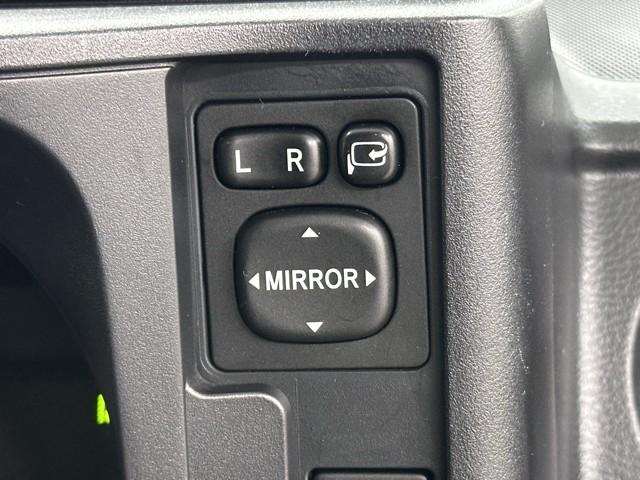 プロボックス ＧＬ　Ｐウインド　記録簿　デュアルエアバッグ　ブレーキサポート　ナビ＆ＴＶ　ワイヤレスキー　四駆　マニュアルエアコン　ＥＴＣ車載器　ＡＵＸ　パワーステアリング　エアバック　横滑り防止　メモリーナビ　ＡＢＳ（13枚目）