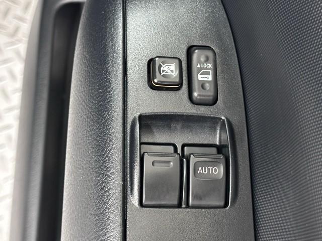 プロボックス ＧＬ　Ｐウインド　記録簿　デュアルエアバッグ　ブレーキサポート　ナビ＆ＴＶ　ワイヤレスキー　四駆　マニュアルエアコン　ＥＴＣ車載器　ＡＵＸ　パワーステアリング　エアバック　横滑り防止　メモリーナビ　ＡＢＳ（14枚目）