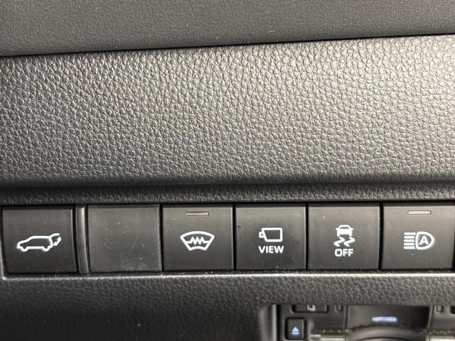 ハリアー Ｚ　バックモニター　寒冷地仕様車　地デジＴＶ　衝突軽減システム　記録簿　ドラレコ　横滑防止装置　盗難防止装置　クルコン　ＬＥＤライト　電動シート　ＥＴＣ　オートエアコン　メモリナビ　ＡＷＤ　アルミホイール（8枚目）