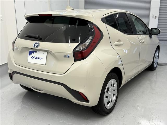 アクア Ｇ　ワンオーナ　ＶＳＣ　衝突軽減ブレーキ　メモリナビ　アイドルストップ　バックモニター　ＬＥＤ　クルーズコントロール　スマートキー　ＥＴＣ車載器　ＡＣ１００Ｖ　ドライブレコーダー　ナビ　パワーウィンドウ（4枚目）