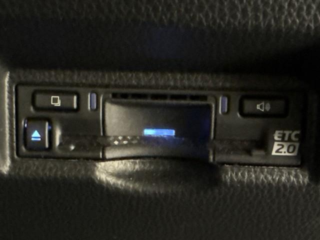 ノア Ｓ－Ｚ　アルミホイール　デュアルエアコン　クルーズコントロール　記録簿　盗難防止装置　ＬＥＤライト　両側自動ドア　メモリーナビ　キーレス　横滑り防止　ナビＴＶ　ワンオーナー　三列シート　ＤＶＤ再生　エアコン（7枚目）