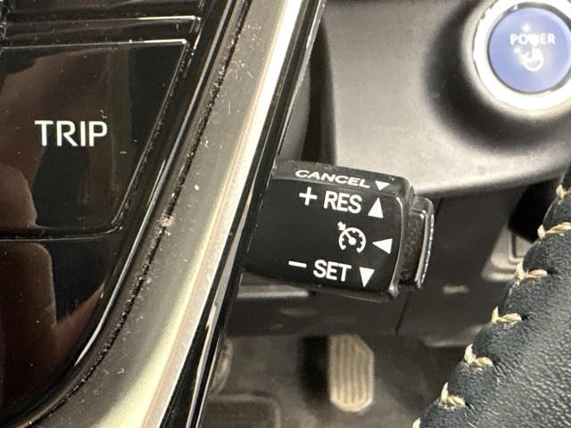 アクア Ｇ　誤発進抑制機能　バックモニタ　セキュリティー　メンテナンスノート　デュアルエアバック　ナビＴＶ　Ｉ－ＳＴＯＰ　パワーウィンドウ　地デジ　ＥＳＣ　ＡＴエアコン　ＡＢＳ　パワーステアリング　オートクルーズ（8枚目）