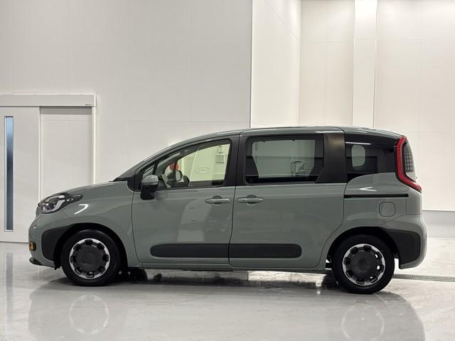 シエンタ Ｚ　１オ－ナ－　Ｗ電動ドア　ナビ　イモビ　クルーズＣ　ＬＥＤヘッドランプ　ＥＴＣ　　横滑り防止機能　メモリーナビ　パワーウィンドウ　記録簿　エアバック　ＡＢＳ　ドラレコ　カーテンエアバック　三列シート（5枚目）