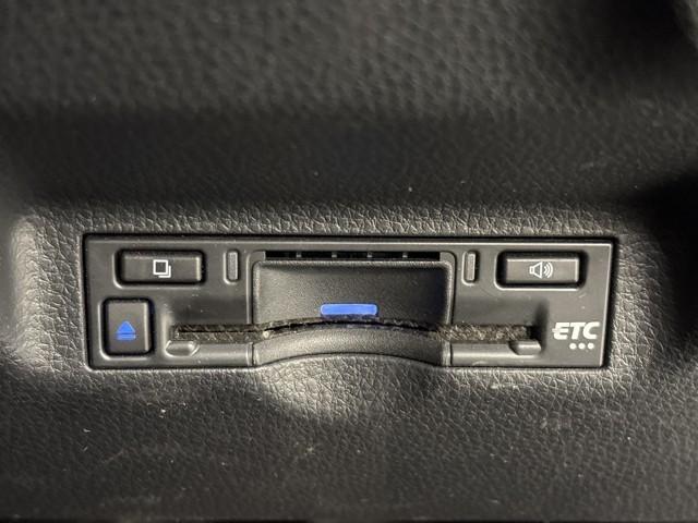 シエンタ Ｚ　１オ－ナ－　Ｗ電動ドア　ナビ　イモビ　クルーズＣ　ＬＥＤヘッドランプ　ＥＴＣ　　横滑り防止機能　メモリーナビ　パワーウィンドウ　記録簿　エアバック　ＡＢＳ　ドラレコ　カーテンエアバック　三列シート（7枚目）