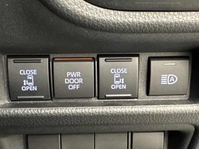 シエンタ Ｚ　１オ－ナ－　Ｗ電動ドア　ナビ　イモビ　クルーズＣ　ＬＥＤヘッドランプ　ＥＴＣ　　横滑り防止機能　メモリーナビ　パワーウィンドウ　記録簿　エアバック　ＡＢＳ　ドラレコ　カーテンエアバック　三列シート（8枚目）