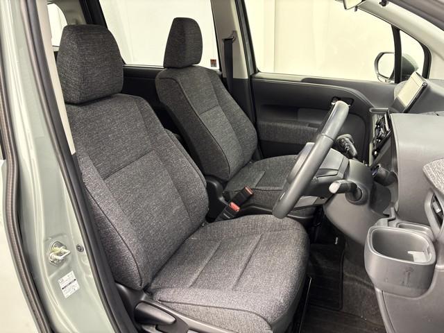 シエンタ Ｚ　１オ－ナ－　Ｗ電動ドア　ナビ　イモビ　クルーズＣ　ＬＥＤヘッドランプ　ＥＴＣ　　横滑り防止機能　メモリーナビ　パワーウィンドウ　記録簿　エアバック　ＡＢＳ　ドラレコ　カーテンエアバック　三列シート（9枚目）