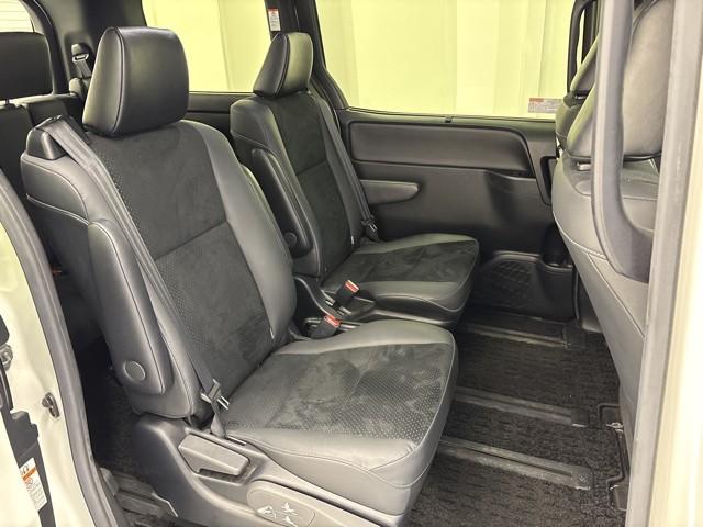 �����L�X�̍���S�n�ǍD�A��Ȃł���B�@�h���C�r���O���A�����ԓ����̐��ŋ���̂��đ�ςł���ˁB�@���������Ă�����̂�����A�����b�N�X�ł���V�[�g�������ł���ˁB