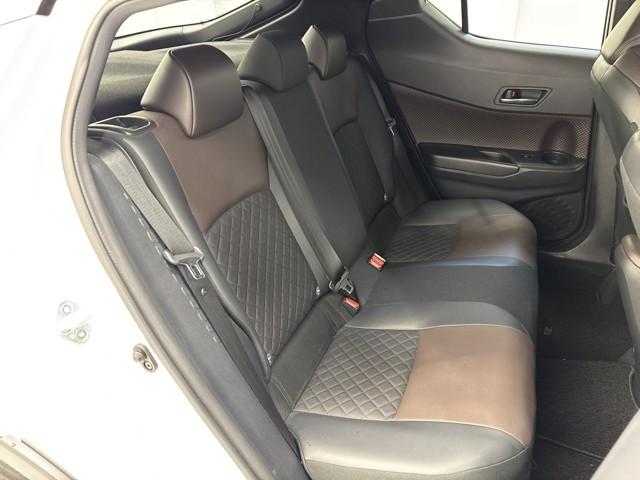 Ｃ－ＨＲ Ｇ　ハーフ革　ＴＳＳ　エアロ　アイドルストップ　ＤＶＤ再生可　定期点検記録簿　ＬＥＤヘッド　バックモニタ　イモビライザー　ナビ＆ＴＶ　ＥＴＣ付　キーフリーシステム　スマキー　横滑り防止機能　クルーズＣ（12枚目）