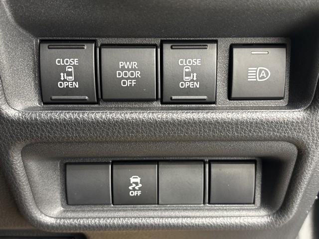 �p���[�X���C�h�h�A�����ŏ�~�胉�N���N�I�@�J���X�C�b�`��Ń����^�b�`�ł���B�@���q�l�₨�N���̕������S���Ă����ł��܂��B�@�⓹�ŊJ���d���Ȃ��Ă��܂����ɕ֗��ł���B