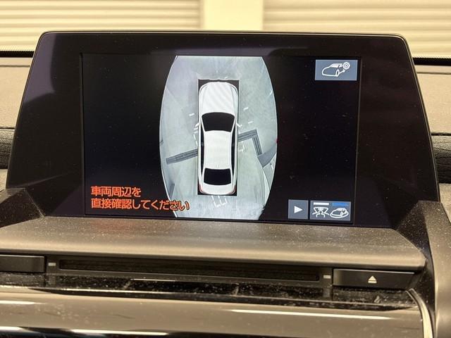 �p�m���~�b�N�r���[���j�^�[�V�X�e�����t���Ă���̂ŎԂ̏ォ�猩���f�����m�F�ł��܂���B�@��ڂŎԗ����ӂ̏����m�F�ł��܂����A���ڈ��S�����m�F�������B