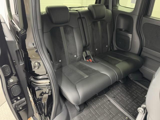 �����L�X�̍���S�n�ǍD�A��Ȃł���B�@�h���C�r���O���A�����ԓ����̐��ŋ���̂��đ�ςł���ˁB�@���������Ă�����̂�����A�����b�N�X�ł���V�[�g�������ł���ˁB