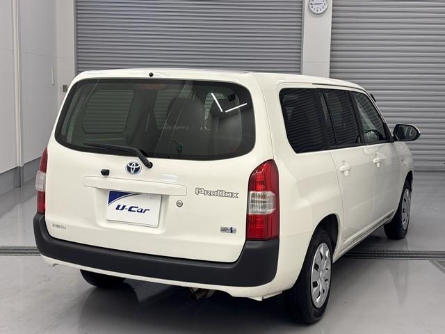 プロボックス ハイブリッドＦ　盗難防止　Ｗエアバッグ　バックガイドモニター　アイドリンストップ　ドライブレコーダー　１００Ｖ電源　パワーウインドウ　メモリナビ　ＡＵＸ　ワイヤレスキー　ＡＣ　ＤＶＤ　パワステ　フルセグＴＶ　ＥＴＣ（4枚目）