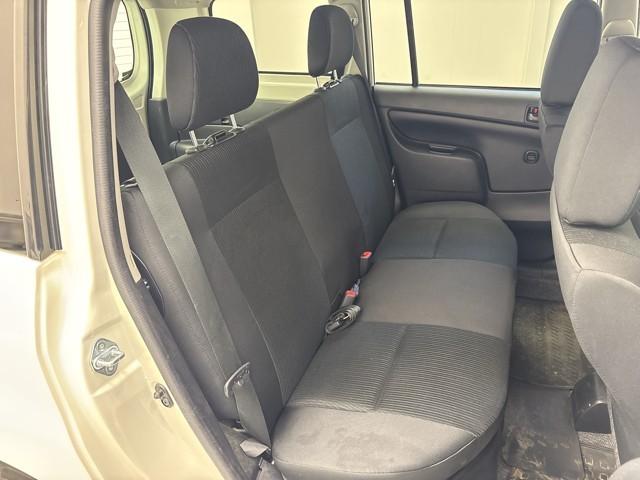 プロボックス ハイブリッドＦ　盗難防止　Ｗエアバッグ　バックガイドモニター　アイドリンストップ　ドライブレコーダー　１００Ｖ電源　パワーウインドウ　メモリナビ　ＡＵＸ　ワイヤレスキー　ＡＣ　ＤＶＤ　パワステ　フルセグＴＶ　ＥＴＣ（11枚目）