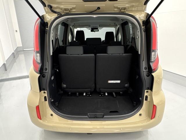 �ƂĂ��L�X�A�傫�ȊJ�����̉׎��X�y�[�X�ł��ˁB�@�J�����L�X������A�傫�ȉו����y�X���[�o�����Ⴂ�܂��ˁB�@�ו��X�y�[�X�͍L���ق��������ł���ˁB