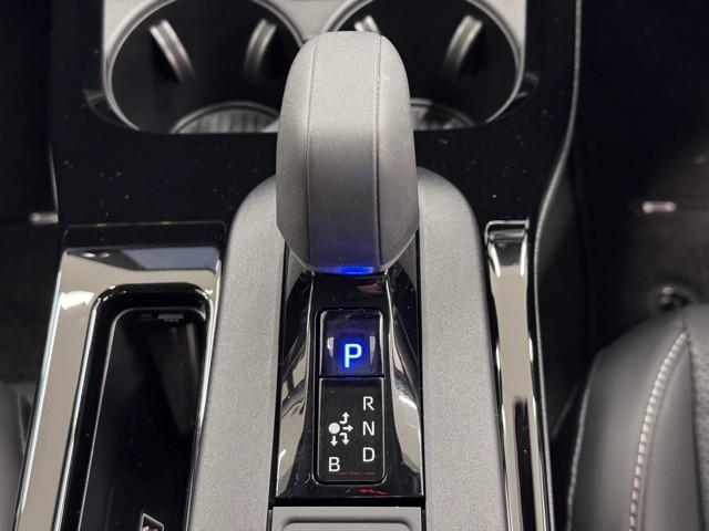 �e���݂₷���V�t�g�ł��B�@�⓹��M���̑������{�ł͑��삪�ȒP�ł����ł��B�@�V�t�g�`�F���W���₷�����ɍl�����Ĕz�u����Ă���̂ő��삵�Ղ��ł���B