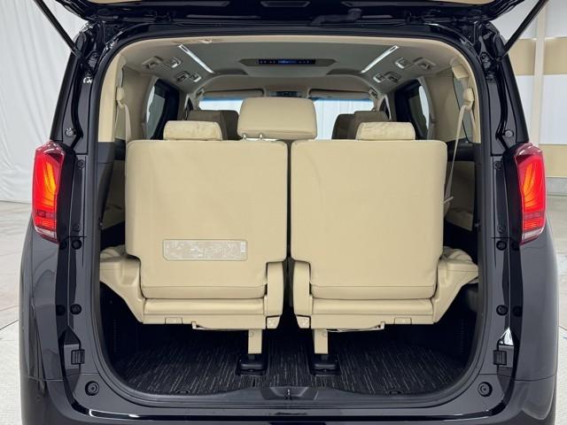 �ƂĂ��L�X�A�傫�ȊJ�����̉׎��X�y�[�X�ł��ˁB�@�J�����L�X������A�傫�ȉו����y�X���[�o�����Ⴂ�܂��ˁB�@�ו��X�y�[�X�͍L���ق��������ł���ˁB