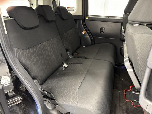 ルーミー カスタムＧ－Ｔ　助手席エアバック　両側オートスライドドア　スマートキープッシュスタート　ＬＥＤライト　横滑り防止機能　クルコン　点検記録簿　ＥＴＣ付　アルミホイール　キーレス　ＤＶＤ　ドラレコ　ナビ＆ＴＶ　エアロ（12枚目）