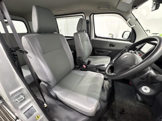 タウンエースバン ＧＬ　プリクラッシュ　ＬＥＤランプ　助手席エアバック　パワーウィンド　リモコンキー　メモリナビ　ナビＴＶ　イモビライザー　パワーステアリング　フルセグテレビ　バックカメラ　エアバック　ＡＵＸ接続　点検記録簿（9枚目）