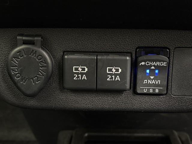 �d������ꂿ�Ⴂ�܂���B�@�O�ŏ[�d�������Ǝv���Ă��[�d�ꏊ�������Ƃ������Ƃ��A����ق�B�@����Ȏ��̃C�U���Ď��ɂ���ƕ֗��ł��ˁB