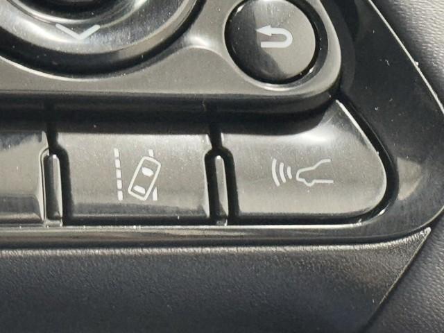 ���[�_�[�N���[�Y�R���g���[���ł��B�@�O�̎ԂƂ̋��������[�_�[�ő�����̎Ԋԋ����ɕۂ��Ă���܂���B�ڍׂ̓X�^�b�t�܂ŁB