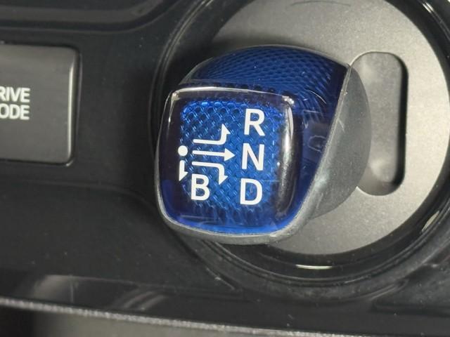 �e���݂₷���V�t�g�ł��B�@�⓹��M���̑������{�ł͑��삪�ȒP�ł����ł��B�@�V�t�g�`�F���W���₷�����ɍl�����Ĕz�u����Ă���̂ő��삵�Ղ��ł���B