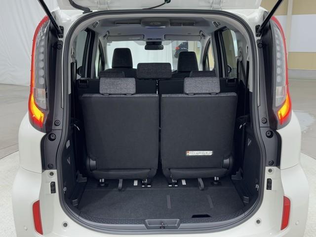 �ƂĂ��L�X�A�傫�ȊJ�����̉׎��X�y�[�X�ł��ˁB�@�J�����L�X������A�傫�ȉו����y�X���[�o�����Ⴂ�܂��ˁB�@�ו��X�y�[�X�͍L���ق��������ł���ˁB