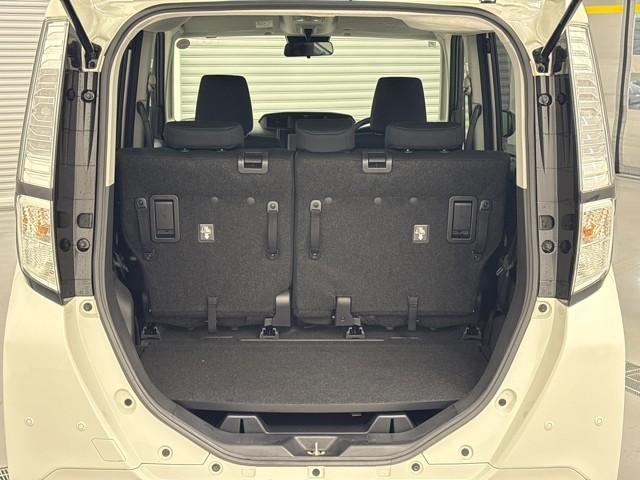 �ƂĂ��L�X�A�傫�ȊJ�����̉׎��X�y�[�X�ł��ˁB�@�J�����L�X������A�傫�ȉו����y�X���[�o�����Ⴂ�܂��ˁB�@�ו��X�y�[�X�͍L���ق��������ł���ˁB