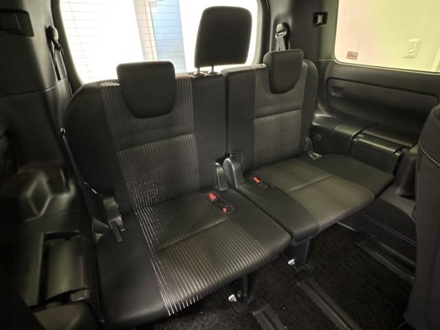 �T�[�h�V�[�g�ł��B�@�ו����v���Ă�����葽���Ȃ��������l���ł̃h���C�u�ɂ��l�X�ȃV�[���ɑΉ��ł��āA�ƂĂ��֗��ł��ˁB