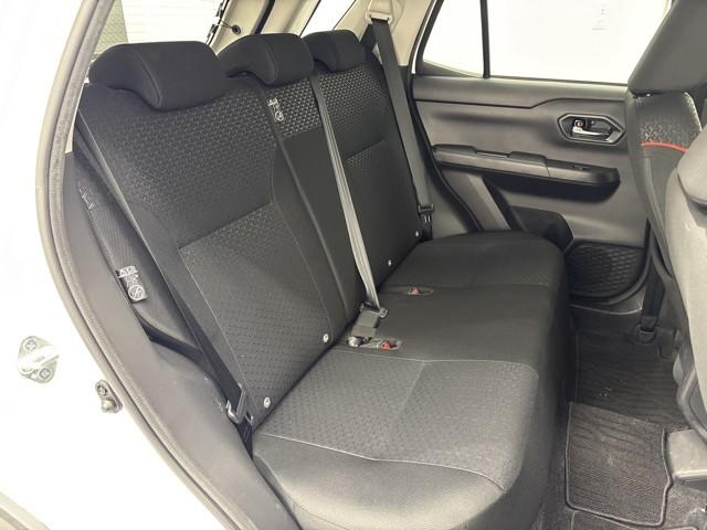 ライズ Ｚ　フルセグ地デジＴＶ　インテリジェントセーフティー　寒冷地　アイドリング　定期点検記録簿　ＤＶＤ再生機能　盗難防止システム　ＥＳＣ　ナビＴＶ　ＬＥＤヘットランプ　Ｂカメ　キーフリー　ＡＡＣ　パワステ（12枚目）