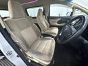 ２．５Ｘ　左側電動スライドドア　Ｒカメラ　１オーナ　イモビライザー　メモリナビ　ＥＴＣ車載器　ＤＶＤ可　オートエアコン　３列シート　ナビ＆ＴＶ　スマートキー　リアエアコン　ＡＷ　ミュージックプレイヤー接続可（9枚目）