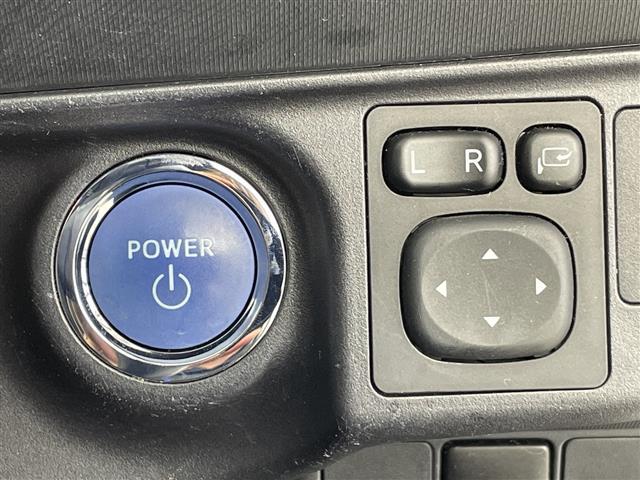 アクア Ｇ　禁煙　純正ナビ　クルーズコントロール　ＥＴＣ　オートライト　車両接近通報装置　スマートキー　エンジンスタートボタン　Ｂｌｕｅｔｏｏｔｈ　フルセグテレビ　ＣＤ　ＤＶＤ　ＬＥＤヘッドライト（6枚目）