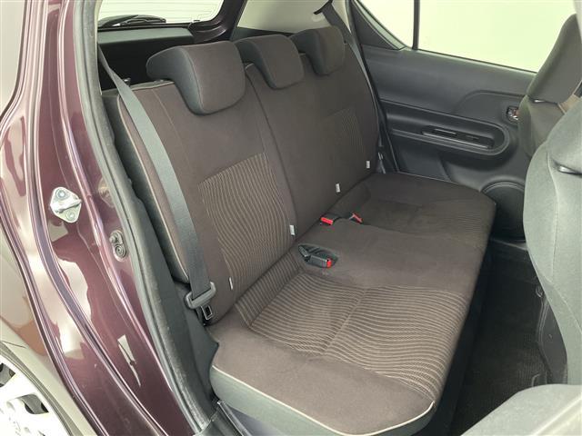 アクア Ｇ　禁煙　純正ナビ　クルーズコントロール　ＥＴＣ　オートライト　車両接近通報装置　スマートキー　エンジンスタートボタン　Ｂｌｕｅｔｏｏｔｈ　フルセグテレビ　ＣＤ　ＤＶＤ　ＬＥＤヘッドライト（12枚目）