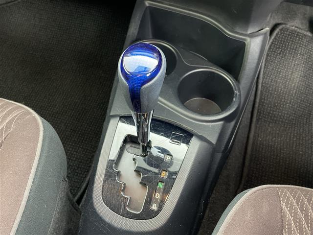 アクア Ｇ　禁煙　純正ナビ　クルーズコントロール　ＥＴＣ　オートライト　車両接近通報装置　スマートキー　エンジンスタートボタン　Ｂｌｕｅｔｏｏｔｈ　フルセグテレビ　ＣＤ　ＤＶＤ　ＬＥＤヘッドライト（21枚目）