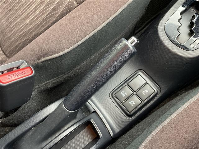 アクア Ｇ　禁煙　純正ナビ　クルーズコントロール　ＥＴＣ　オートライト　車両接近通報装置　スマートキー　エンジンスタートボタン　Ｂｌｕｅｔｏｏｔｈ　フルセグテレビ　ＣＤ　ＤＶＤ　ＬＥＤヘッドライト（24枚目）