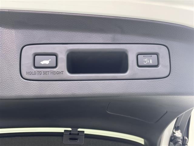 ヴェゼル e:HEV Z 登録済未使用 ホンダコネクトディスプレイ ナビ機能 フルセグ バックカメラ ETC ワイヤレス充電 ブラックフロントグリル パワーバックドア シーケンシャルターンランプ ブラインドスポットモニター(9枚目)