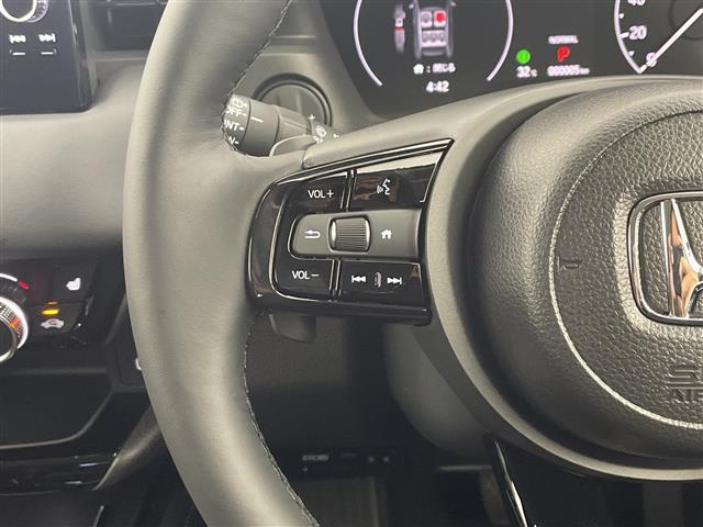 ヴェゼル e:HEV Z 登録済未使用 ホンダコネクトディスプレイ ナビ機能 フルセグ バックカメラ ETC ワイヤレス充電 ブラックフロントグリル パワーバックドア シーケンシャルターンランプ ブラインドスポットモニター(11枚目)