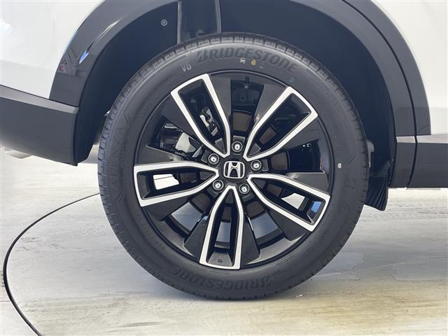 ヴェゼル e:HEV Z 登録済未使用 ホンダコネクトディスプレイ ナビ機能 フルセグ バックカメラ ETC ワイヤレス充電 ブラックフロントグリル パワーバックドア シーケンシャルターンランプ ブラインドスポットモニター(18枚目)