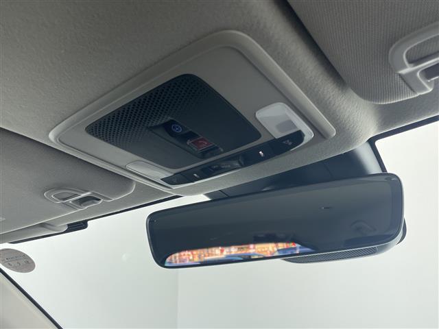 ヴェゼル e:HEV Z 登録済未使用 ホンダコネクトディスプレイ ナビ機能 フルセグ バックカメラ ETC ワイヤレス充電 ブラックフロントグリル パワーバックドア シーケンシャルターンランプ ブラインドスポットモニター(22枚目)