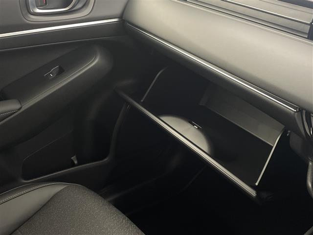 ヴェゼル e:HEV Z 登録済未使用 ホンダコネクトディスプレイ ナビ機能 フルセグ バックカメラ ETC ワイヤレス充電 ブラックフロントグリル パワーバックドア シーケンシャルターンランプ ブラインドスポットモニター(32枚目)