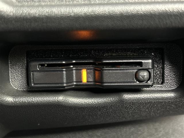 ハイエースワゴン ＧＬ　モデリスタ　純正ナビフルセグＴＶ　パノラミックビューモニター　フリップダウンモニター　デジタルインナーミラー　パワースライドドア　ベッドキット　ＥＴＣ　ドライブレコーダー（10枚目）