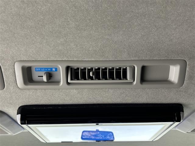 ハイエースワゴン ＧＬ　モデリスタ　純正ナビフルセグＴＶ　パノラミックビューモニター　フリップダウンモニター　デジタルインナーミラー　パワースライドドア　ベッドキット　ＥＴＣ　ドライブレコーダー（34枚目）