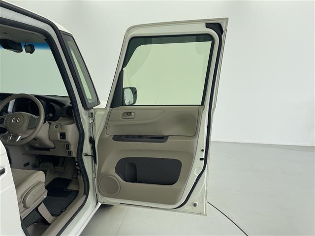 Ｎ－ＢＯＸ＋ Ｇ・Ｌパッケージ　禁煙　純正ディスプレイオーディオ　バックカメラ　スマートキー　エンジンプッシュスタートボタン　前後ドライブレコーダー　純正１４インチアルミホイール　片側パワースライドドア（19枚目）