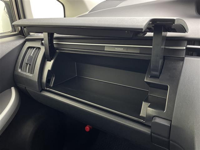 プリウス S 純正ナビ バックカメラ TV CD フォグランプ スマートキー プッシュスタート スペアキー 純正フロアマット 盗難防止装置 取扱説明書 保証書(10枚目)