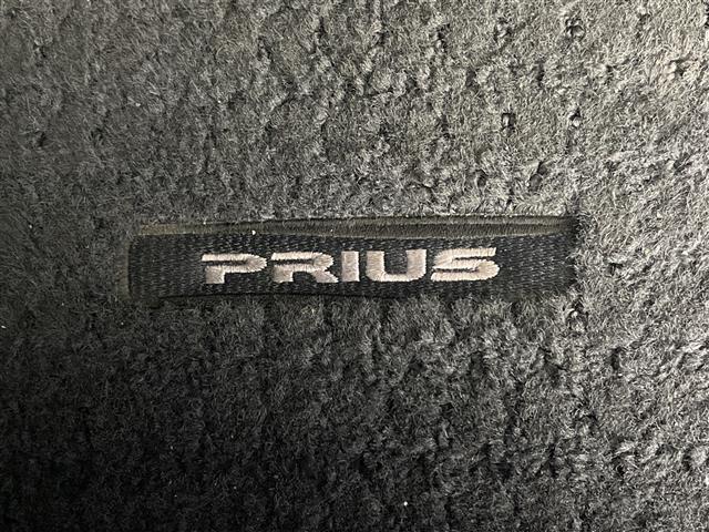プリウス S 純正ナビ バックカメラ TV CD フォグランプ スマートキー プッシュスタート スペアキー 純正フロアマット 盗難防止装置 取扱説明書 保証書(12枚目)