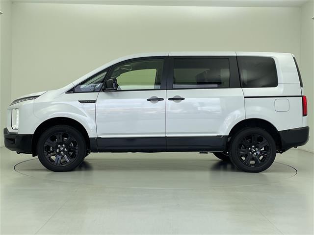 デリカD:5 シャモニー 登録済未使用車 全方位カメラ ブラインドスポットモニター 追従クルコン 両側パワースライドドア ステアリングヒーター パドルシフト パワーシート 前席シートヒーター スペアキー レーンキープアシスト(20枚目)