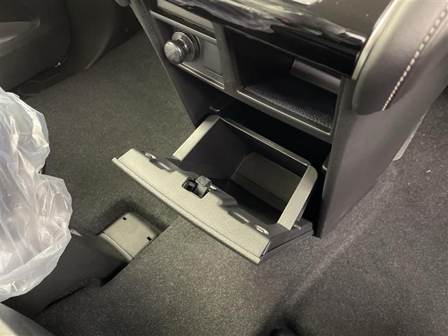 デリカD:5 シャモニー 登録済未使用車 全方位カメラ ブラインドスポットモニター 追従クルコン 両側パワースライドドア ステアリングヒーター パドルシフト パワーシート 前席シートヒーター スペアキー レーンキープアシスト(24枚目)