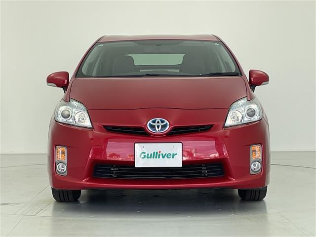 プリウス S 7インチナビ AM FM ワンセグ CD バックカメラ プッシュスタート ステアリングリモコン 横滑り防止機能 カーテンエアバック オートライト フォグライト スマートキー 純正フロアマット(17枚目)