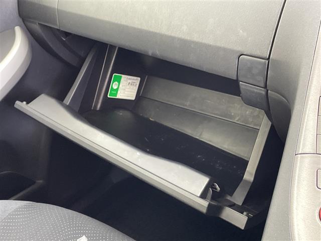 プリウス S 禁煙 純正ナビ バックカメラ ドラレコ ビルドインETC 地デジ Bluetooth CD スマートキー スペアキー アイドリングストップ エンジンスタートボタン(24枚目)